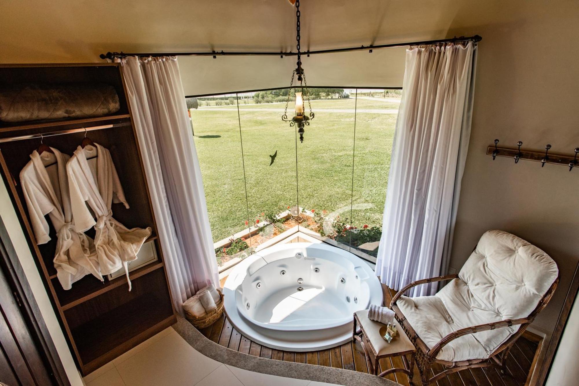 Vira Charme Resort Fernandes Pinheiro Екстер'єр фото
