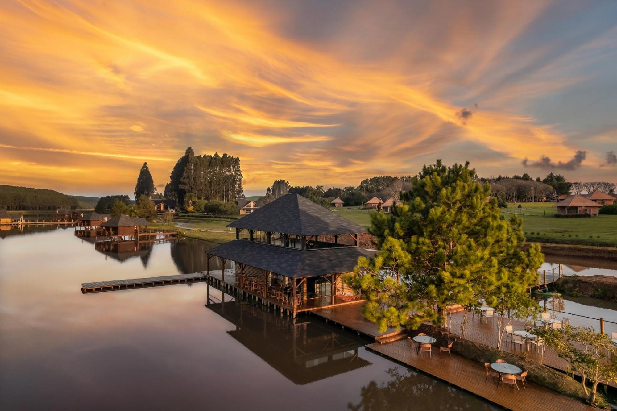 Vira Charme Resort Fernandes Pinheiro Екстер'єр фото